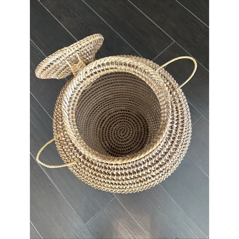 Natural Rattan Wicker Basket with Lid, 16” High